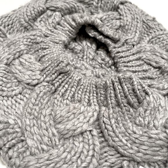 NWT Michael Kors Braided Cable Knit Beret - Picture 2 of 4